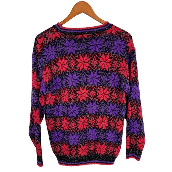 G.F.C. 100% Acrylic Pointsettia Themed Sweater Size Small - Picture 2 of 4